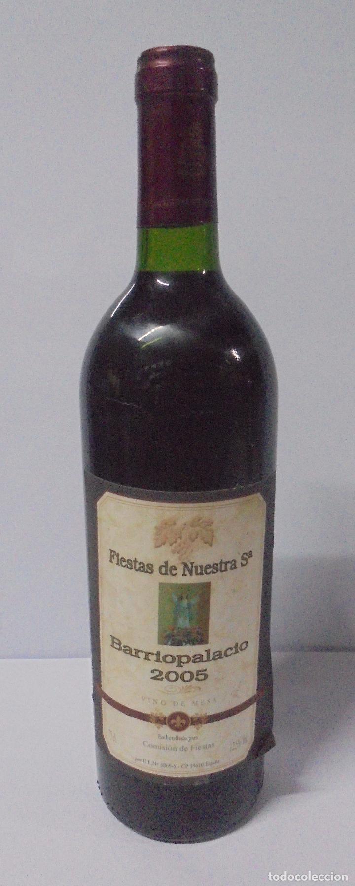 Sammlung von Weinen und Lik&ouml;ren: BOTELLA DE VINO DE MESA. FIESTAS DE NUESTRA S&ordf; BARRIOPALACIO. 2005. 30,5 CM ALTO