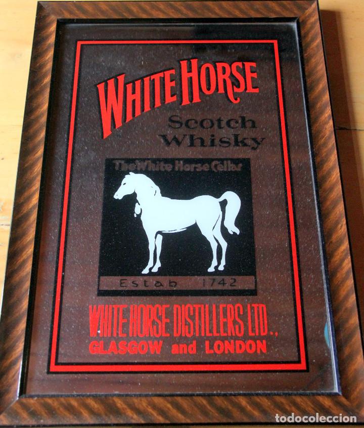 Coleccionismo de vinos y licores: ESPEJO VINTAGE WHISKY WHITE HORSE - ENMARCADO 35x50 - 1970's