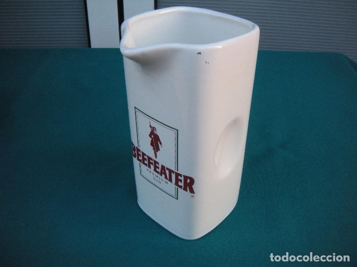 Coleccionismo de vinos y licores: JARRA CER&Aacute;MICA GINEBRA BEEFEATER