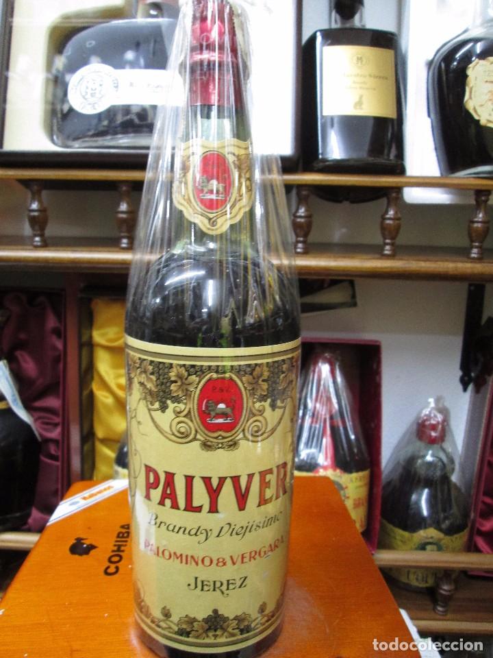 Coleccionismo de vinos y licores: ANTIGUA BOTELLA DE BRANDY CO&Ntilde;AC, PALIVER VIEJISIMO IMPUESTO DE 80 CTS, DECADA A&Ntilde;OS 50-60