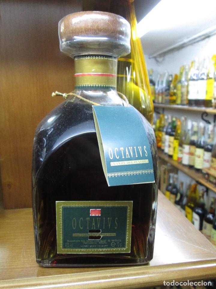 Coleccionismo de vinos y licores: ANTIGUA BOTELLA BRANDY CO&Ntilde;AC, OCTAVIVS BRANDY DEL PENADES