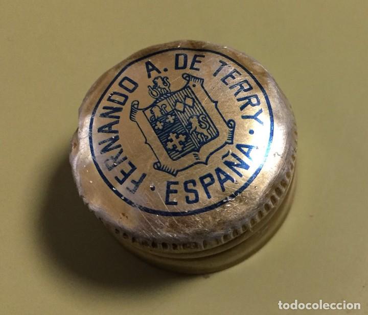 Colecionismo de vinhos e licores: TAPON ANTIGUO DE ALUMINIO FERNANDO A. DE TERRY - ESPA&Ntilde;A