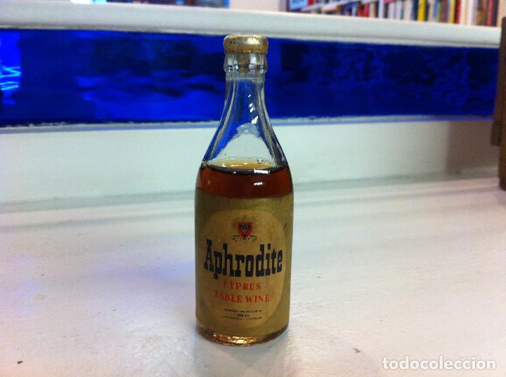 Sammlung von Weinen und Lik&ouml;ren: BOTELL&Iacute;N (APHRODITE) CYPRUS TABLE WINE