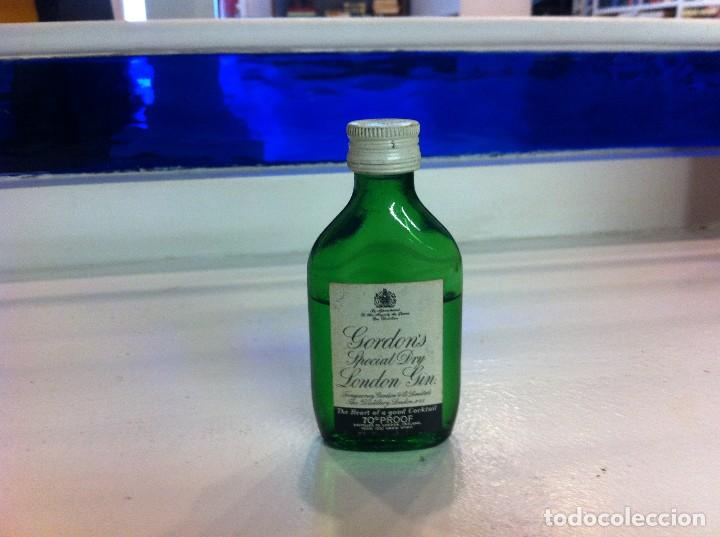 Coleccionismo de vinos y licores: BOTELL&Iacute;N (GORDON'S. LONDON GIN)  ENVASE DE VIDRIO. CONTIENE L&Iacute;QUIDO.