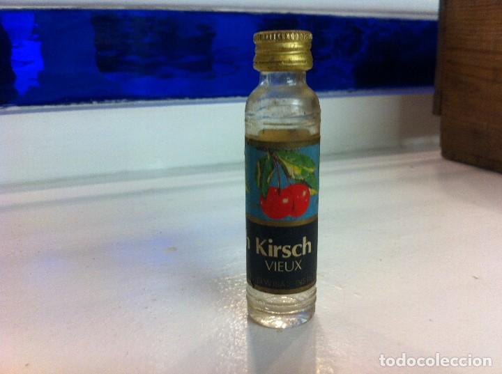 Collection of wines and liquors: BOTELL&Iacute;N (KIRSCH VIEUX). ENVASE DE VIDRIO. BOTELLA VAC&Iacute;A. DISTILLERIE WILLISAU.