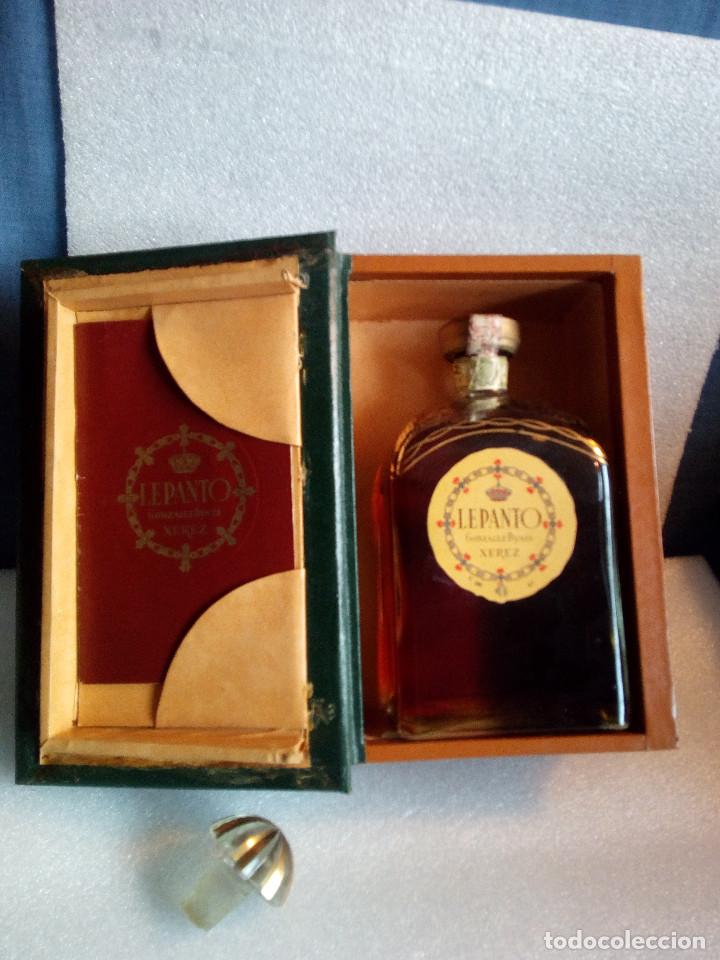 Coleccionismo de vinos y licores: Xerez lepanto en caja libro precinto 4 pesetas perfecto estado brandy jerez dificilisima