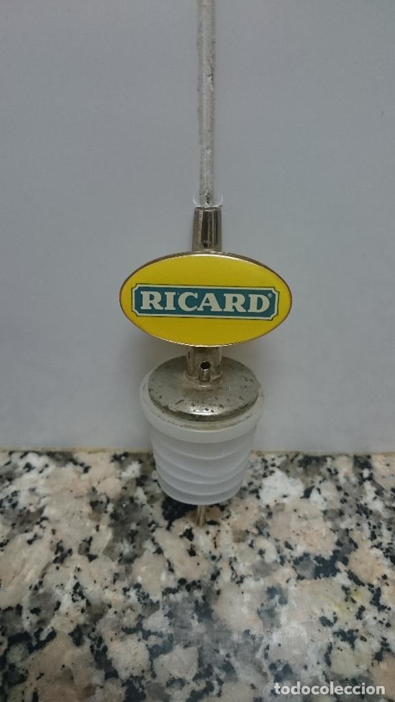 Coleccionismo de vinos y licores: TAPON DOSIFICAOR RICARD BOTELLA GRANDE