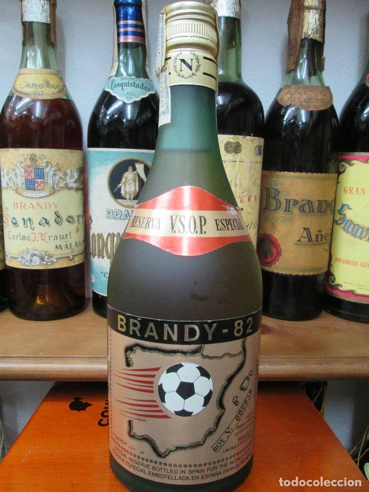 Coleccionismo de vinos y licores: ANTIGUA BOTELLA BRANDY CO&Ntilde;AC, 82 RESERVA ESPECIAL V.S.O.P IMPUESTO DE 8 PTS. DECADA 80-90