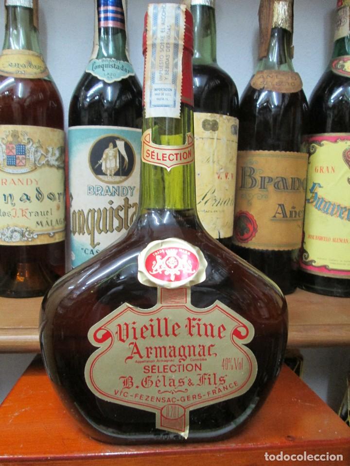 Coleccionismo de vinos y licores: ANTIGUA BOTELLA BRANDY CO&Ntilde;AC,ARMAGNAC VIEILLE FINE SELECCI&Ograve;N IMPUESTO DE 8 PTS. DECADA 80-90