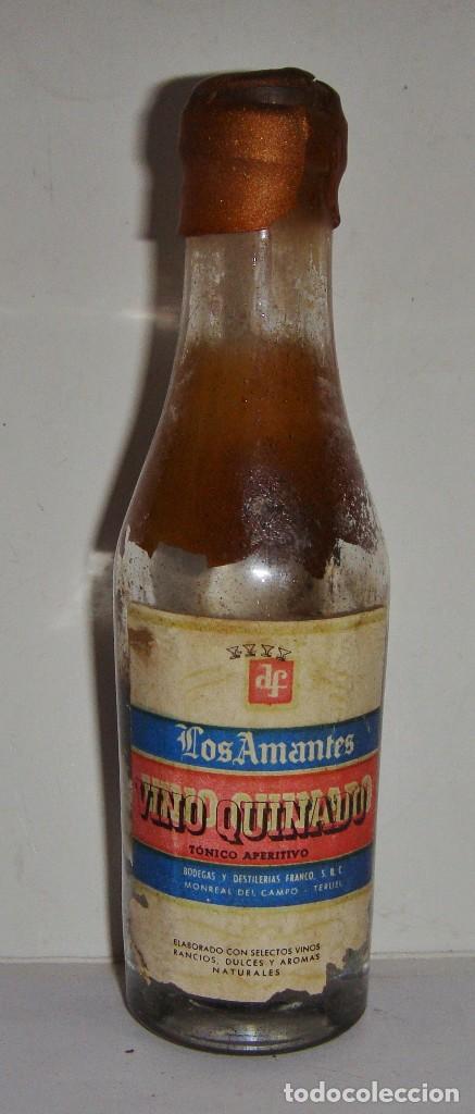 Coleccionismo de vinos y licores: Botell&iacute;n Los Amantes Vino Quinado &middot; Destiler&iacute;as Franco &middot; Monreal del Campo (Teruel) &middot; ca. 1950&ndash;1970