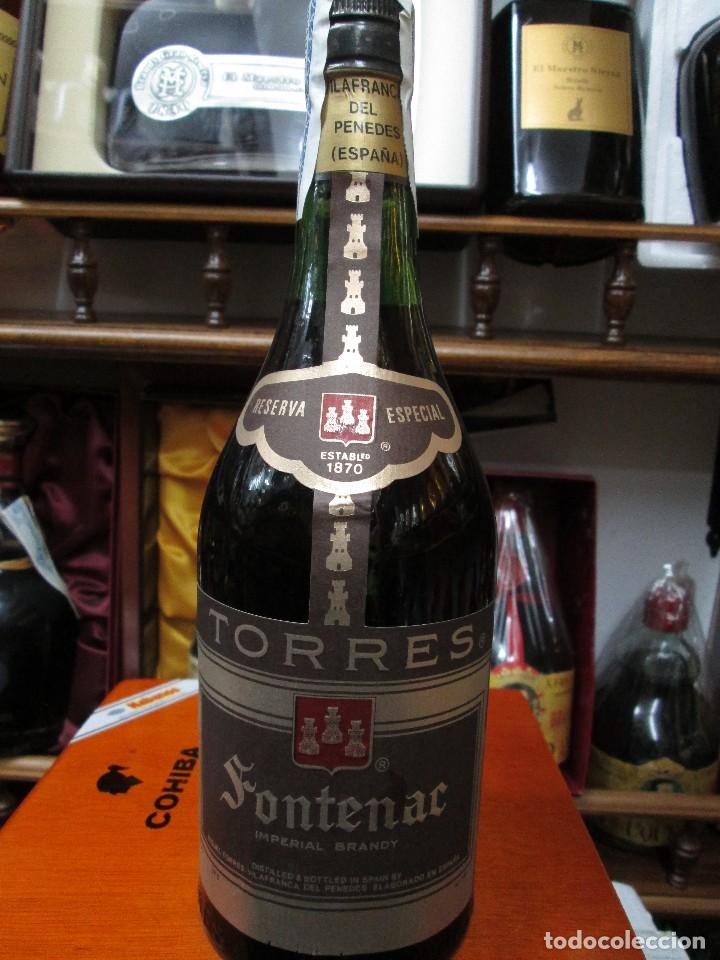 Coleccionismo de vinos y licores: ANTIGUA BOTELLA BRANDY CO&Ntilde;AC, TORRES FONTENAC IMPERIAL BRANDY IMPUESTO DE 8 PTS, DECADA 80-90