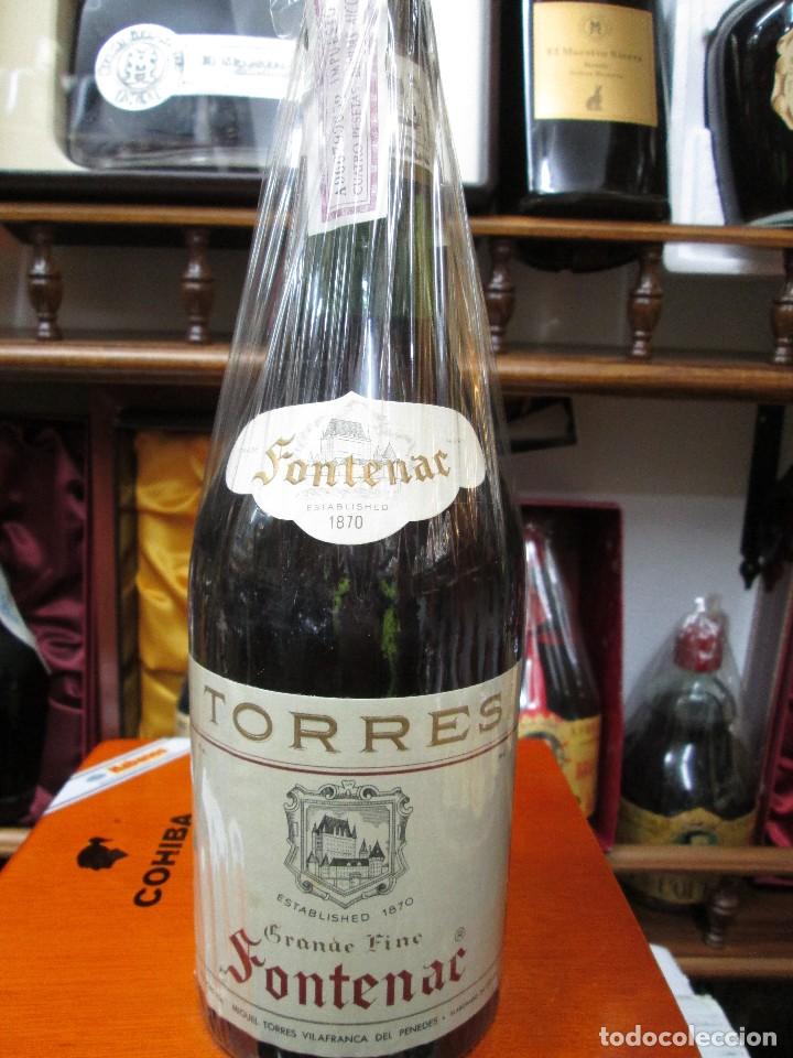 Coleccionismo de vinos y licores: ANTIGUA BOTELLA BRANDY CO&Ntilde;AC, FONTENAC GRANDE FINE IMPUESTO DE 4 PTS, DECADA 70-80