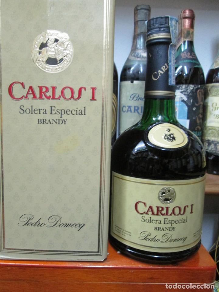 Coleccionismo de vinos y licores: ANTIGUA BOTELLA BRANDY CO&Ntilde;AC CARLOS I SOLERA ESPECIAL 8 PTS, DECADA 80-90