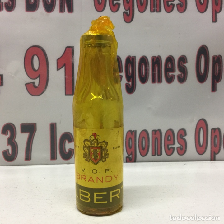 Coleccionismo de vinos y licores: Botella brandy alberti 11cm - Foto 1
