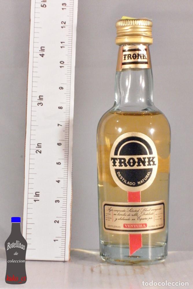 Colecionismo de vinhos e licores: BOTELLITA BOTELLIN TRONK DESTILADO NATURAL DESTILERIAS VENTURA