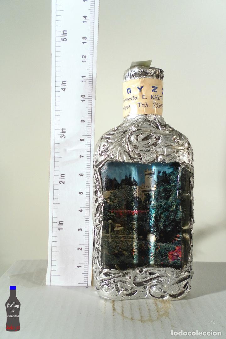 Sammlung von Weinen und Lik&ouml;ren: BOTELLITA BOTELLIN OYZO GRECIA CON FOTO DE RECUERDO