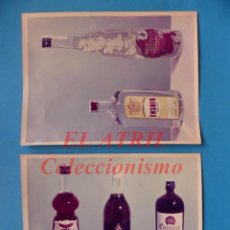 Coleccionismo de vinos y licores: 3 ANTIGUAS FOTOGRAFIAS DE ANIS, CURAÇAO, JARABE GRANADINA, BRANDY, GINEBRA - AÑOS 1950-60