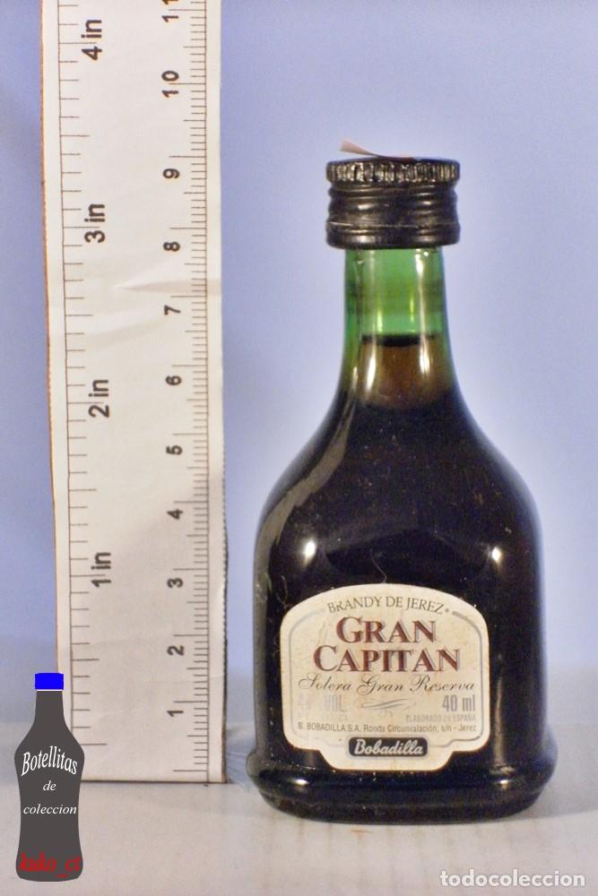 Coleccionismo de vinos y licores: BOTELLITA BOTELLIN BRANDY DE JEREZ GRAN CAPITAN SOLERA BOBADILLA JEREZ