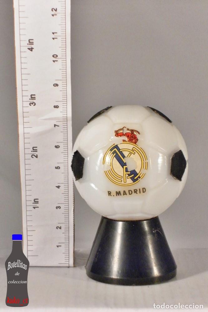 Coleccionismo de vinos y licores: BOTELLITA BOTELLIN BALON REAL MADRID BRANDY GRAN RESERVA DESTILERIAS CAMPENY EL MASNOU BARCELONA