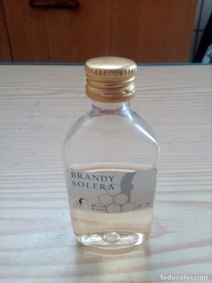 Coleccionismo de vinos y licores: Botellin Brandy Solera Jerez - Lote 3