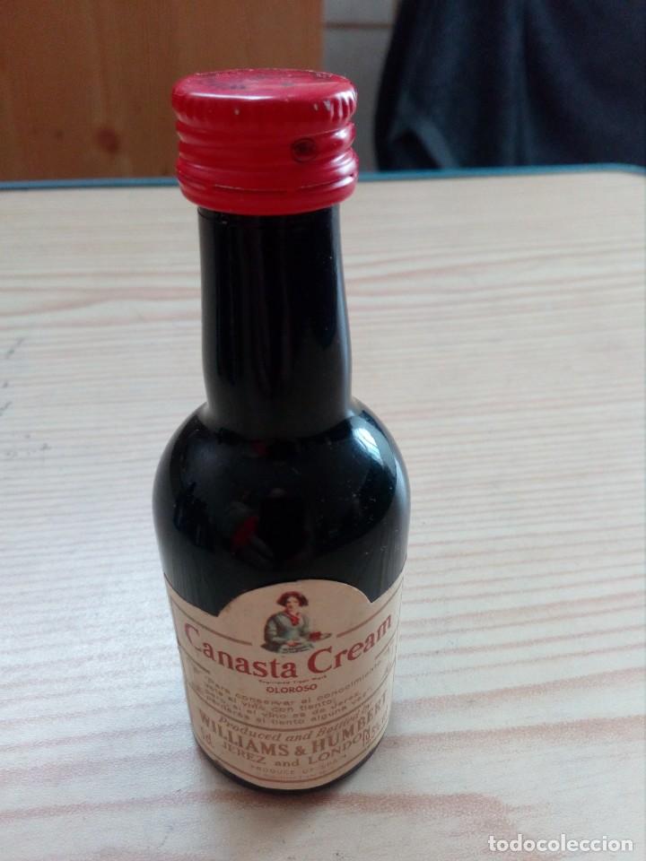Coleccionismo de vinos y licores: Botellin Canasta Cream Oloroso Bodegas Williams & Humbert