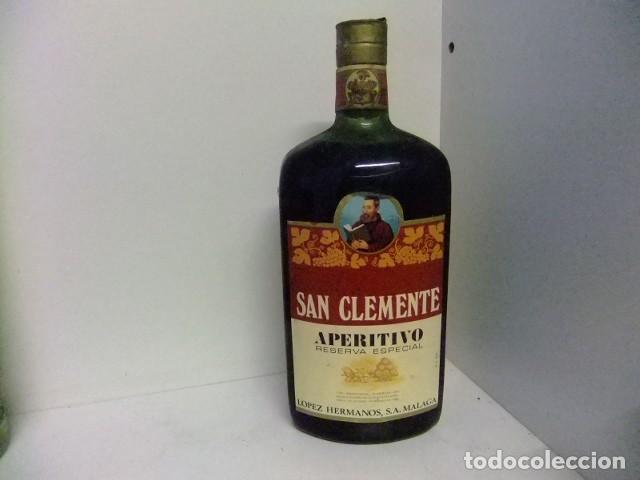 Coleccionismo de vinos y licores: SAN CLEMENTE APERITIVO botella llena y precintada a&ntilde;os 70/80