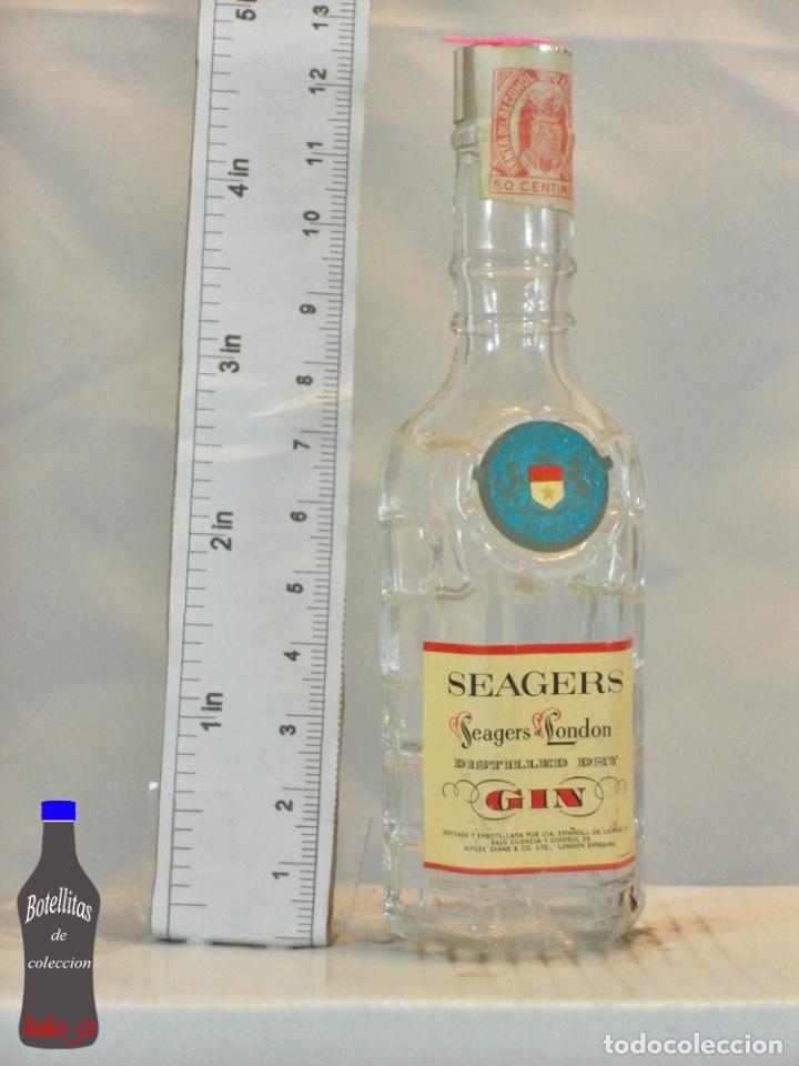 Coleccionismo de vinos y licores: BOTELLITA BOTELLIN SEAGERS & LONDON DISTILLED DRY GIN CIA ESPA&Ntilde;OLA DE LICORES HAGER EVANS & CO