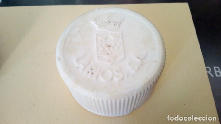 Coleccionismo de vinos y licores: TAP&Oacute;N ROSCA GINEBRA LARIOS S.A. ANTIGUO PL&Aacute;STICO