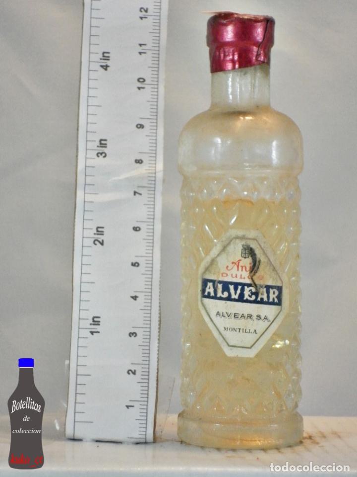 Collection of wines and liquors: BOTELLITA BOTELLIN ANIS DULCE ALVEAR MONTILLA