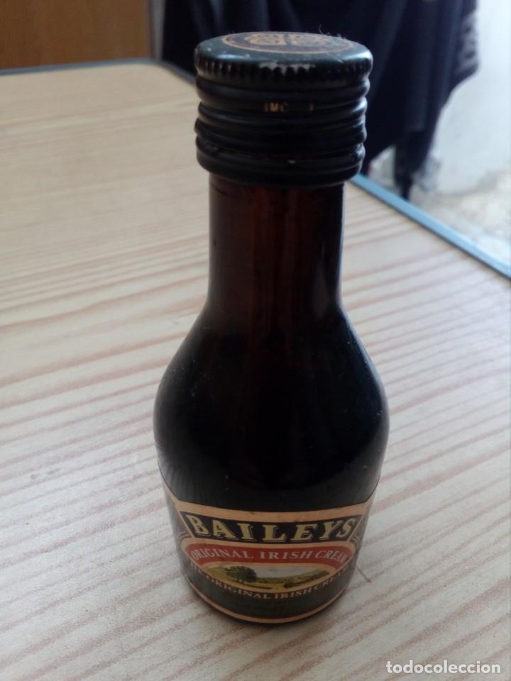 Colecionismo de vinhos e licores: Botellin Baileys Original Irish Cream - Lote 3