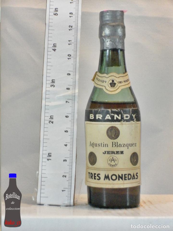 Coleccionismo de vinos y licores: BOTELLITA BOTELLIN BRANDY TRES MONEDAS AGUSTIN BLAZQUEZ JEREZ DE LA FRONTERA
