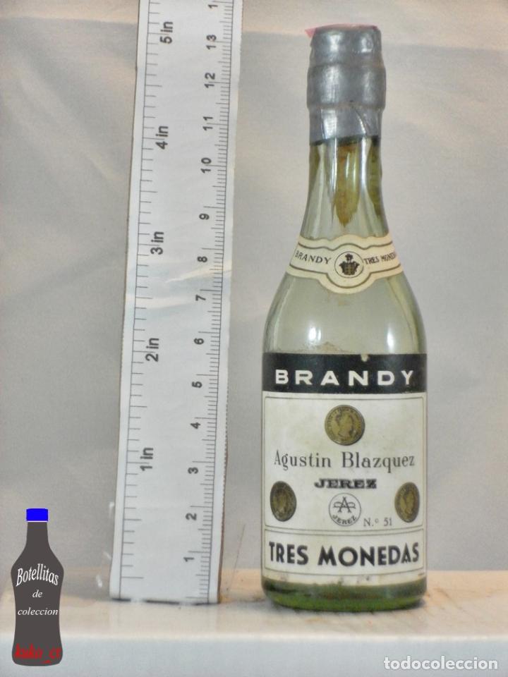 Coleccionismo de vinos y licores: BOTELLITA BOTELLIN BRANDY TRES MONEDAS AGUSTIN BLAZQUEZ JEREZ DE LA FRONTERA