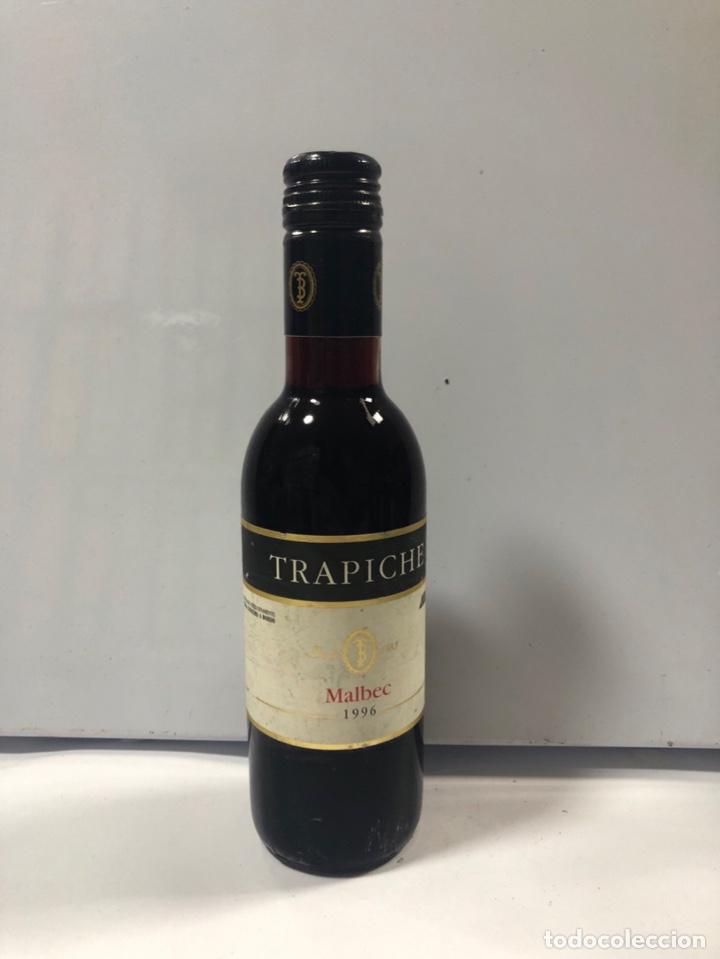 Collectionnisme de vins et liqueurs: BOTELLIN VINO FINO TINTO MALBEC 1996. TRAPICHE. VINO ARGENTINO. AEROLINEAS ARGENTINAS. 18,7 CL.