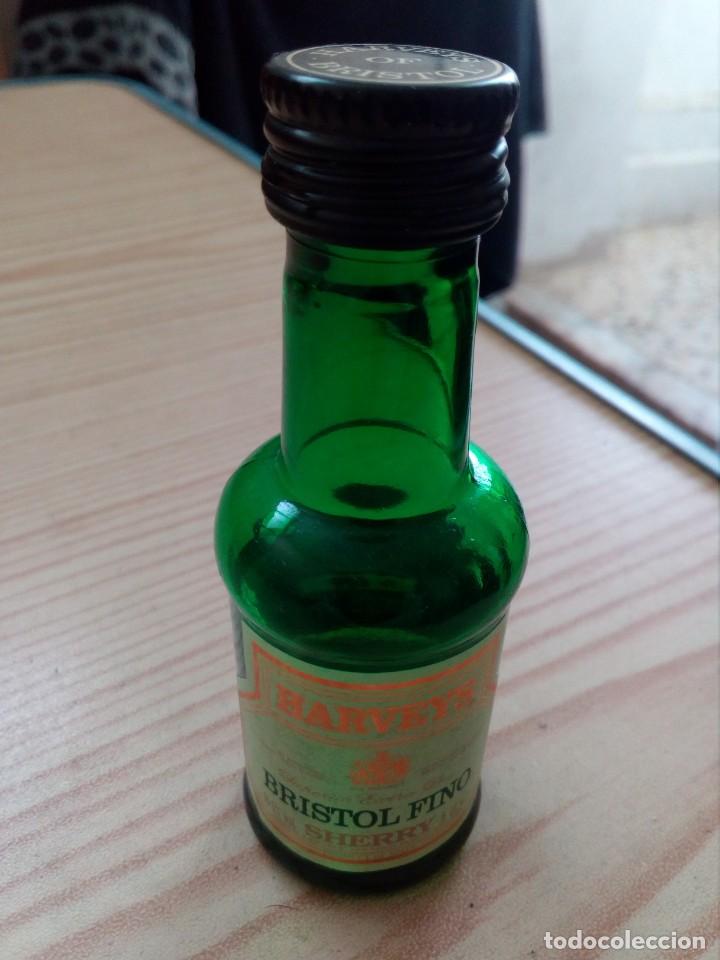 Coleccionismo de vinos y licores: Botellin Harveys Sherry Bristol Fino - Lote 2