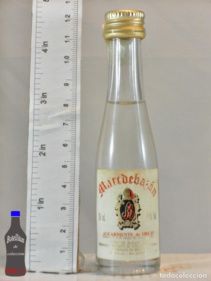 Sammlung von Weinen und Lik&ouml;ren: BOTELLITA BOTELLIN MARCDEBAZAN AGUARDIENTE DE ORUJO PONTEVEDRA