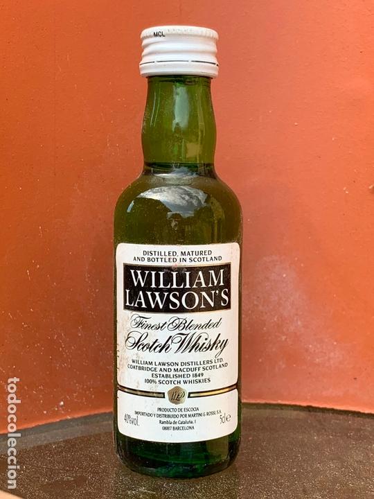 Coleccionismo de vinos y licores: WILLIAM LAWSON&rsquo;S FINEST BLENDED OLD SCOTCH WHISKY. ANTIGUO BOTELLIN