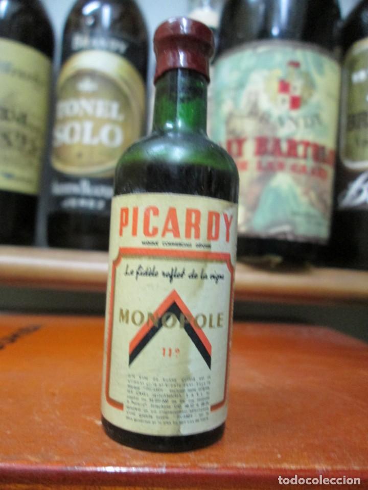 Coleccionismo de vinos y licores: ANTIGUO BOTELLIN BRANDY CO&Ntilde;AC, PICARDY MONOPOLE 11 CM ALTURA