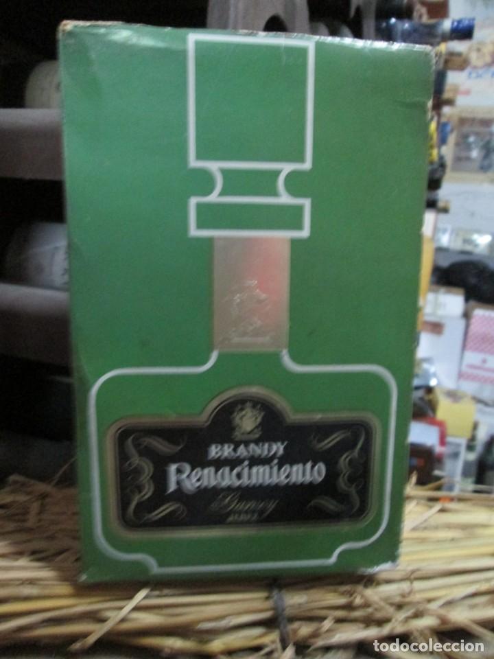 Coleccionismo de vinos y licores: ANTIGUA CAJA VACIA BRANDY CO&Ntilde;AC, RENACIMIENTO