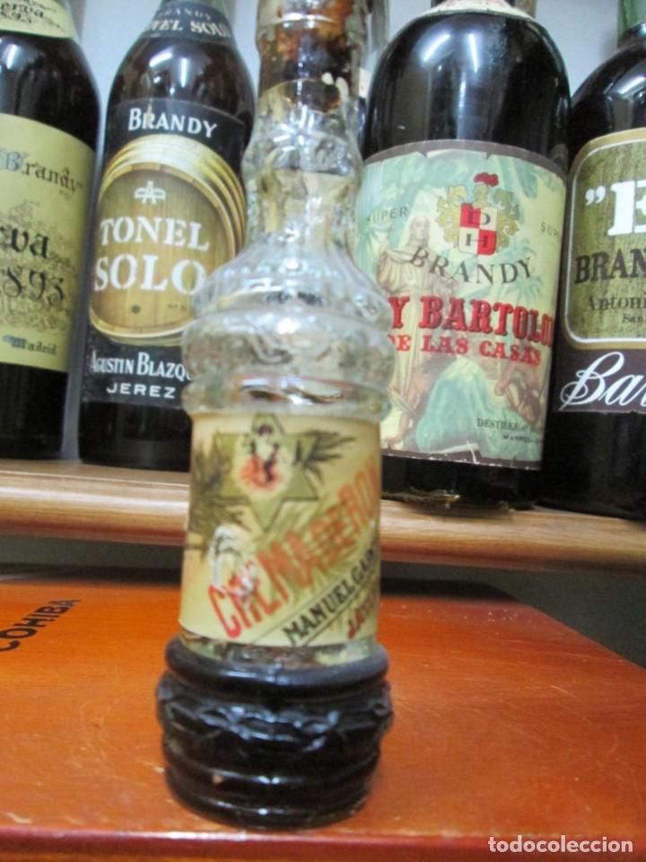 Coleccionismo de vinos y licores: ANTIGUO BOTELLIN BRANDY CO&Ntilde;AC, CHEMADERON MANUEL GARCIA JATIVA 13 CMA ALTURA