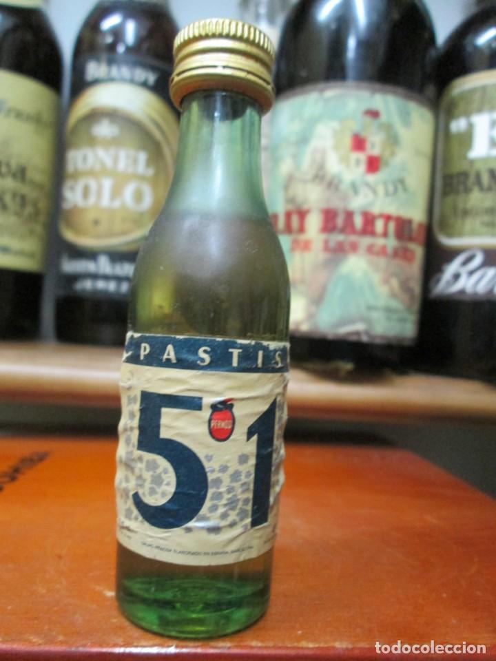 Coleccionismo de vinos y licores: ANTIGUO BOTELLIN, PASTIS 51 DE PENORD 10 CM