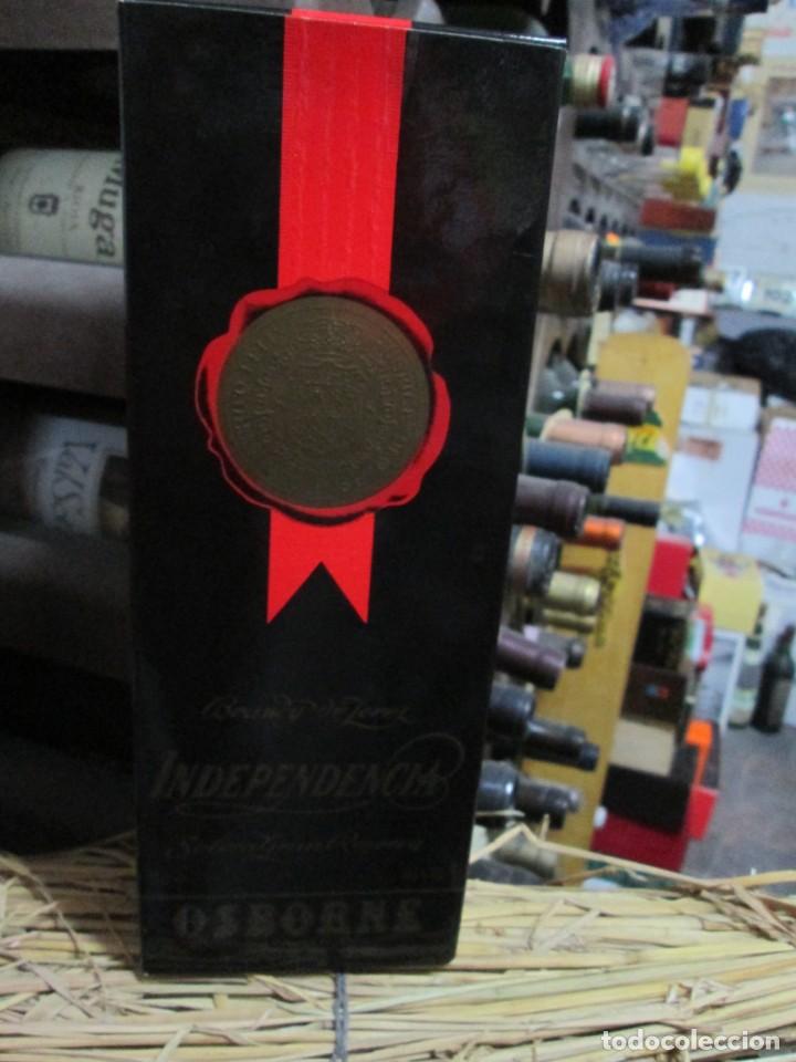 Coleccionismo de vinos y licores: ANTIGUA CAJA VACIA BRANDY INDEPENDENCIA OSBORNE