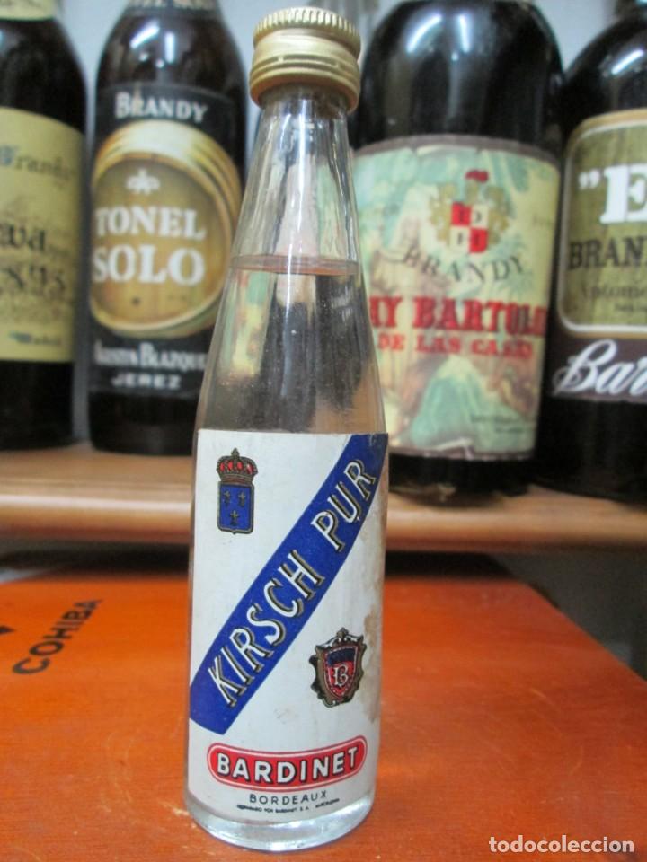 Coleccionismo de vinos y licores: ANTIGUO BOTELLIN BRANDY CO&Ntilde;AC,KIRSCH PUR BARDINET 13 CM