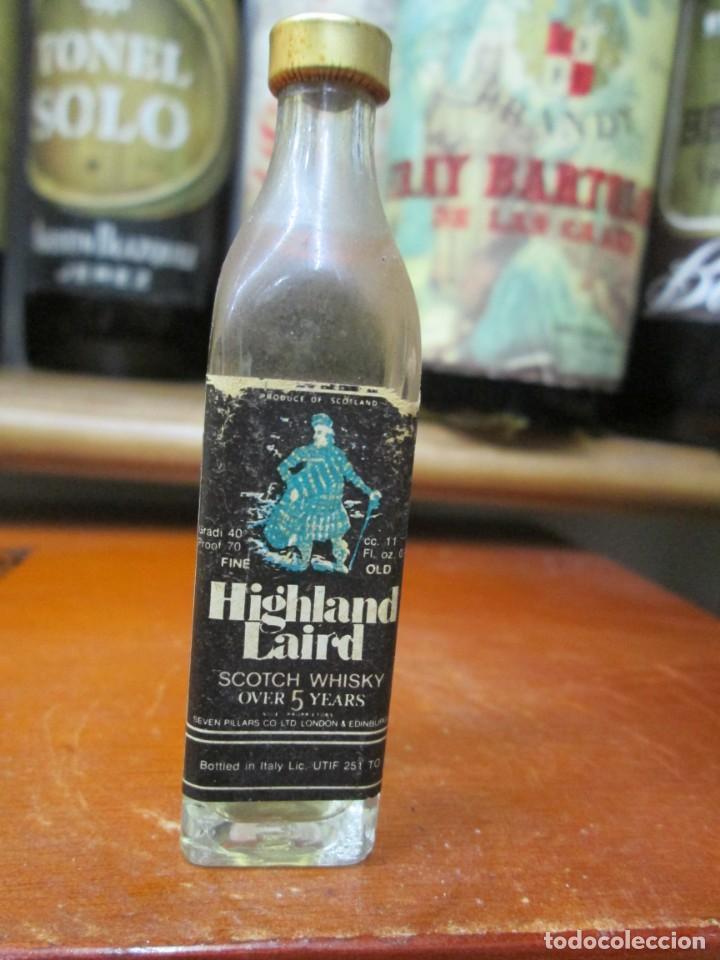 Coleccionismo de vinos y licores: ANTIGUO BOTELLIN BRANDY CO&Ntilde;AC,HIGHLAND LAIRD EXOTCH WHISKY, OVER YEARS, 9 CM
