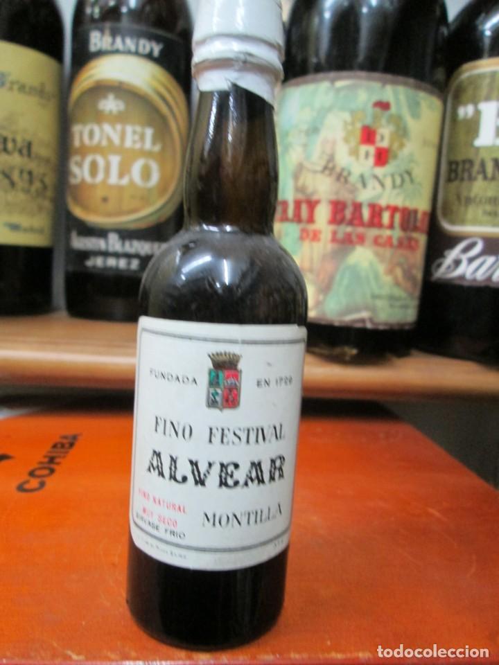 Coleccionismo de vinos y licores: ANTIGUO BOTELLIN BRANDY CO&Ntilde;AC, FINO FESTIVAL ALVEAR DE MONTILLA 13 CM