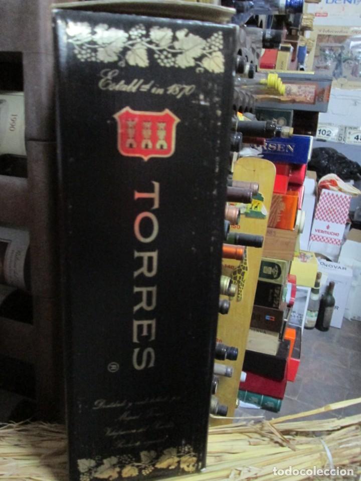 Coleccionismo de vinos y licores: ANTIGUA CAJA VACIA BRANDY CO&Ntilde;AC, TORRES HORS D`&Aacute;GE