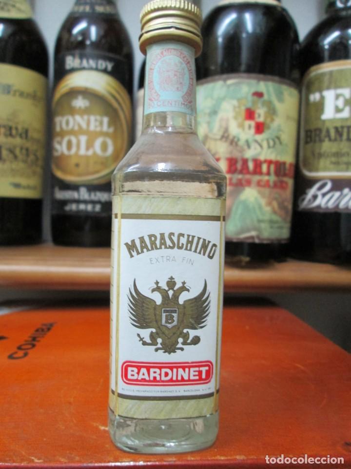 Coleccionismo de vinos y licores: ANTIGUO BOTELLIN BRANDY CO&Ntilde;AC, MARASCHINO EXTRA FIN BARDINET