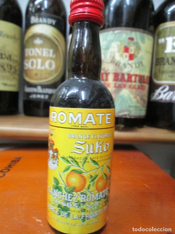 Coleccionismo de vinos y licores: ANTIGUO BOTELLIN BRANDY CO&Ntilde;AC, ROMATE ORANGE FLAVORED SUKO