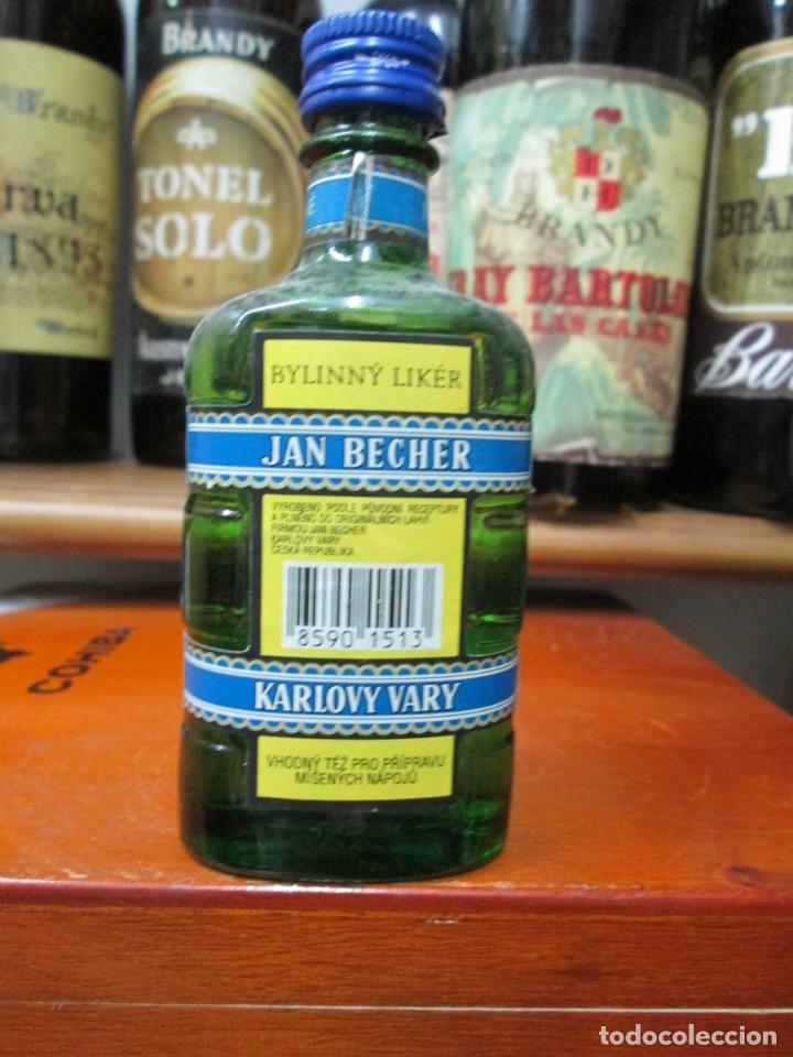 Coleccionismo de vinos y licores: ANTIGUO BOTELLIN BRANDY CO&Ntilde;AC, KARLOVARSKA ORIGINAL JAN BECHER