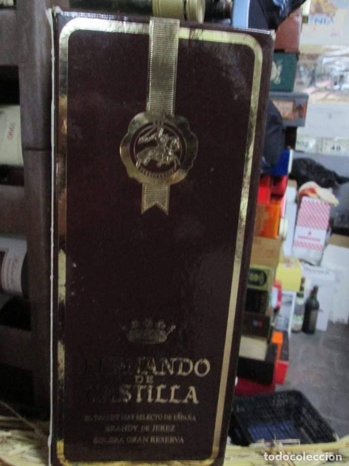 Coleccionismo de vinos y licores: ANTIGUA CAJA VACIA BRANDY CO&Ntilde;AC, FERNANDO DE CASTILLA
