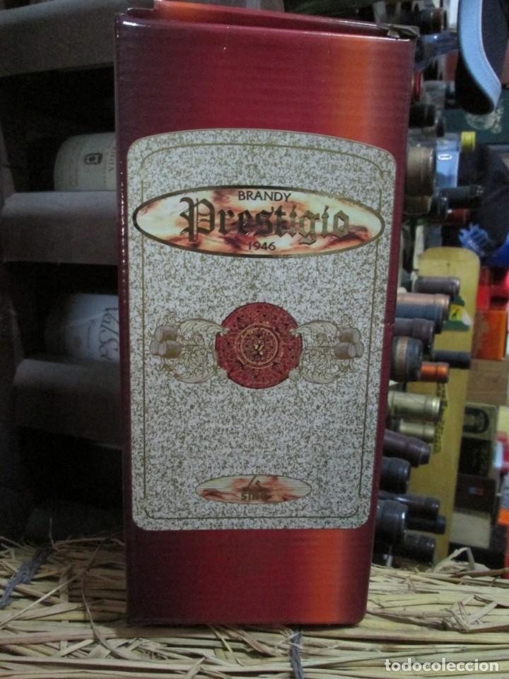 Coleccionismo de vinos y licores: ANTIGUA CAJA VACIA BRANDY CO&Ntilde;AC, PRESTIGIO